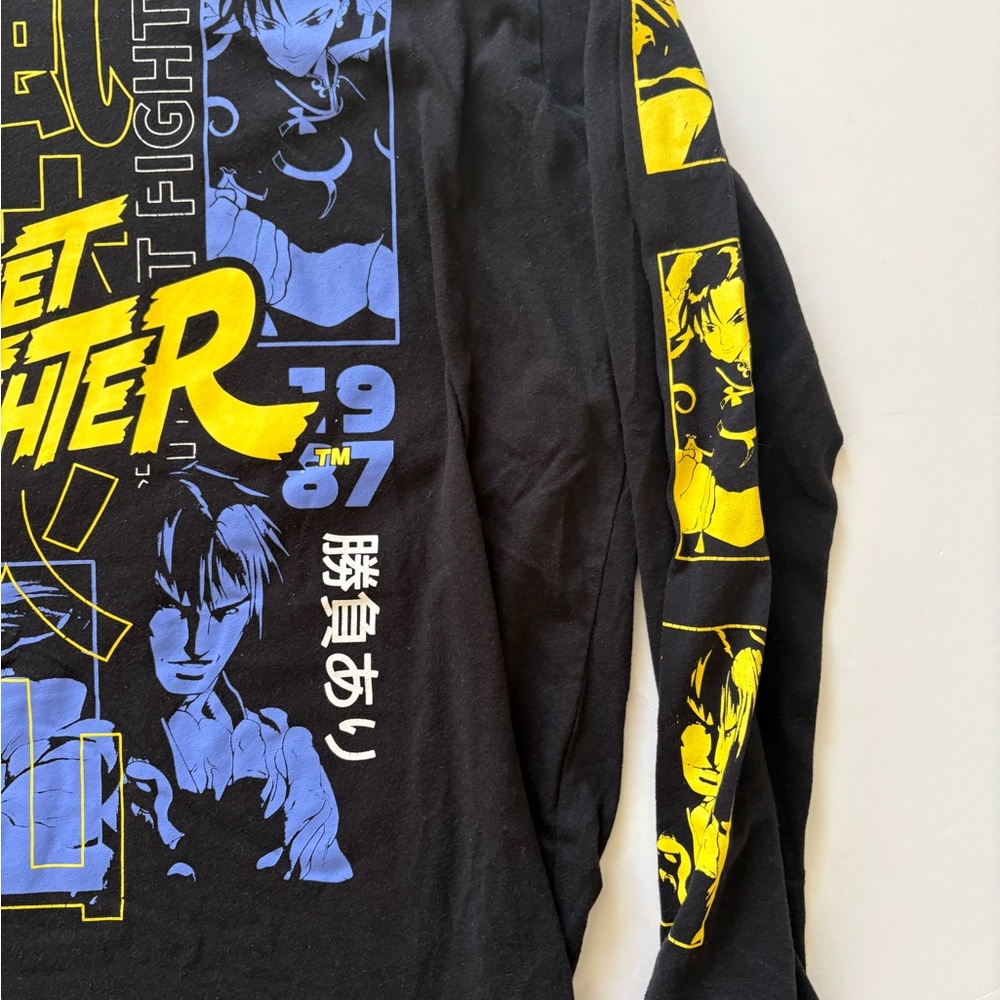Street Fighter Graphic Long-Sleeve T-Shirt - Black/Blue/Yellow XL - Picture 3 of 4